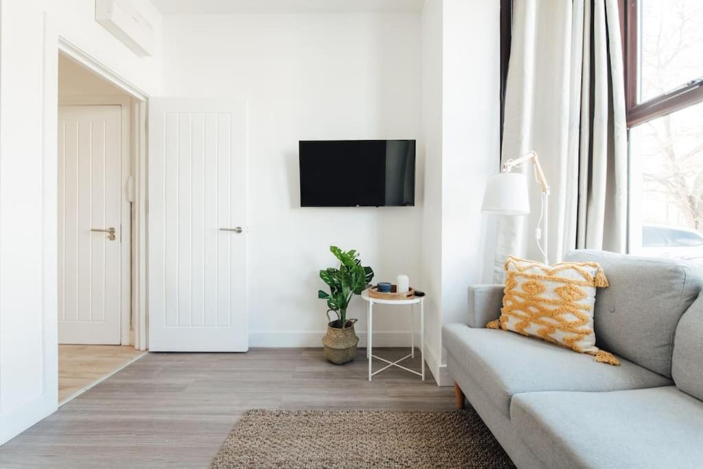 Stylish 2 Bedroom Flat In Ilford, London Ngoại thất bức ảnh